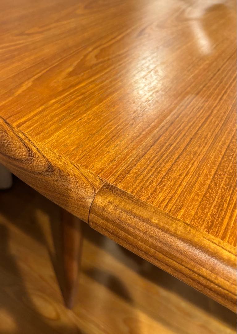 G-PLAN直径122センチ伸長式ダイニングテーブル