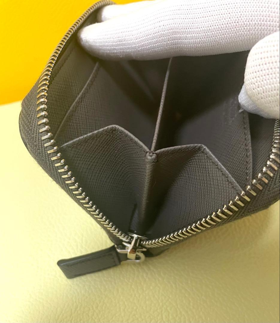 【美品】PRADA レザーケース 2MM003(定価96800円)