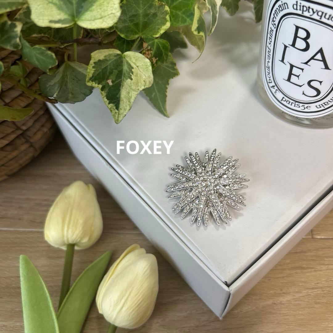 FOXEY　フォクシー　クリスタルブローチ　ビジューコサージュ　スワロフスキー