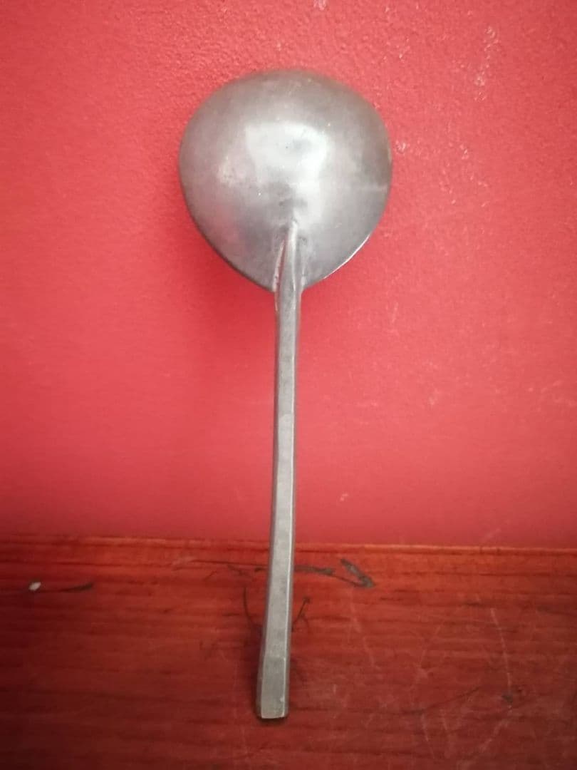 オランダ　ピュータースプーン2点（17世紀、18世紀）