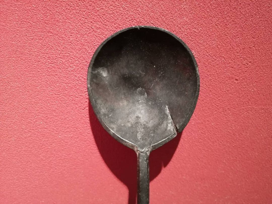 オランダ　ピュータースプーン2点（17世紀、18世紀）