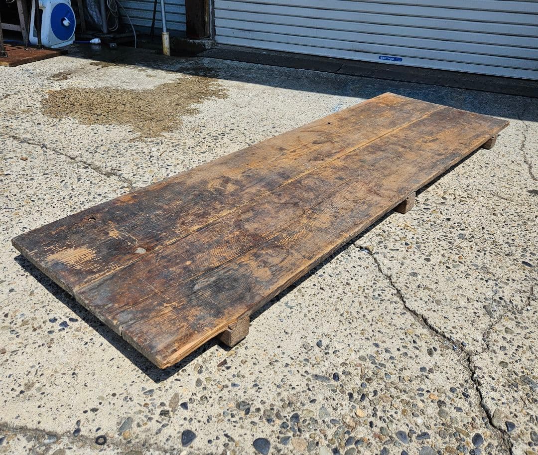 日本のアンティーク 枯れた木の飾り台 裁ち台 古材 古木 裁ち板 作業台