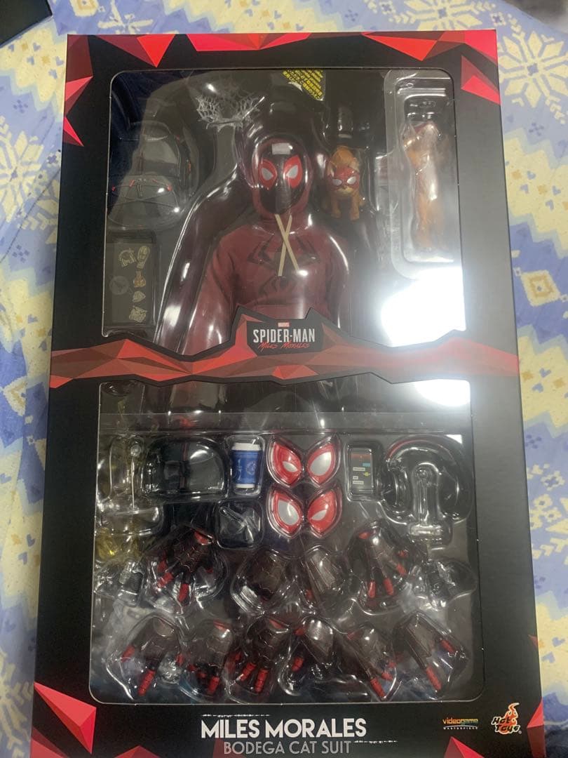 ホットトイズ　スパイダーマン /マイルス・モラレス　売店の看板猫スーツ