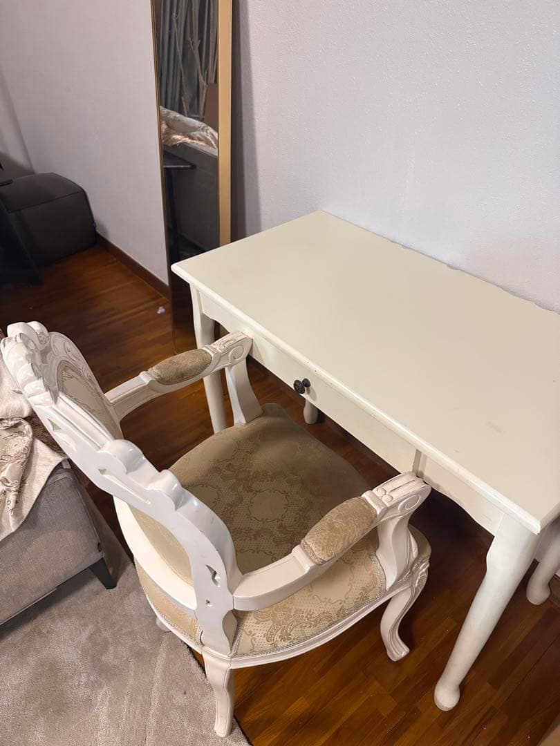 ネイルテーブル　ロココ　椅子