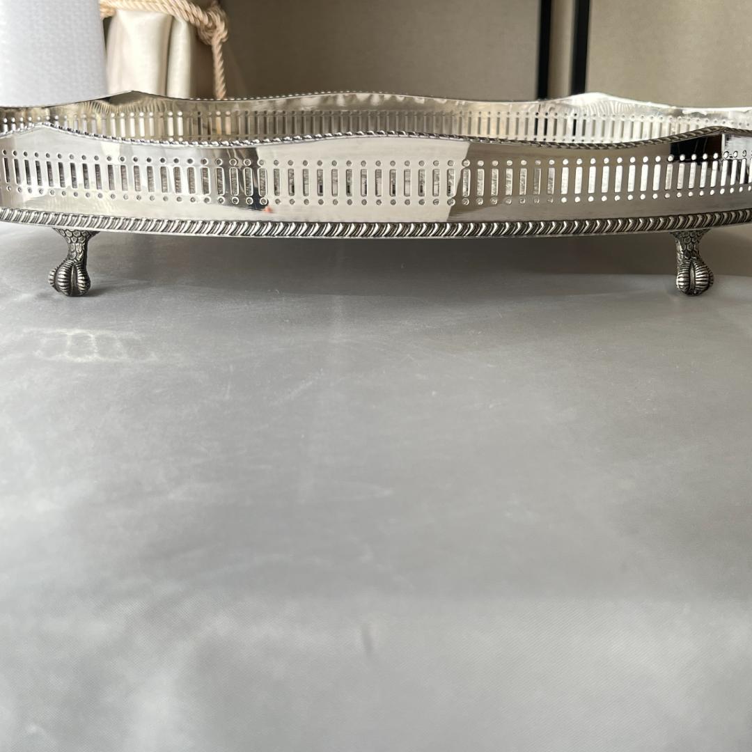 【英国】 ギャラリートレー オーバル型 41cm 装飾フット