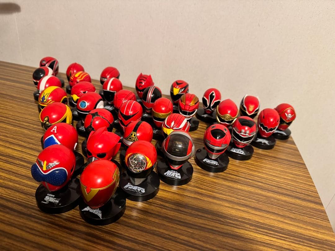 スーパー戦隊マスクコレクション〜赤の伝説〜35点セット