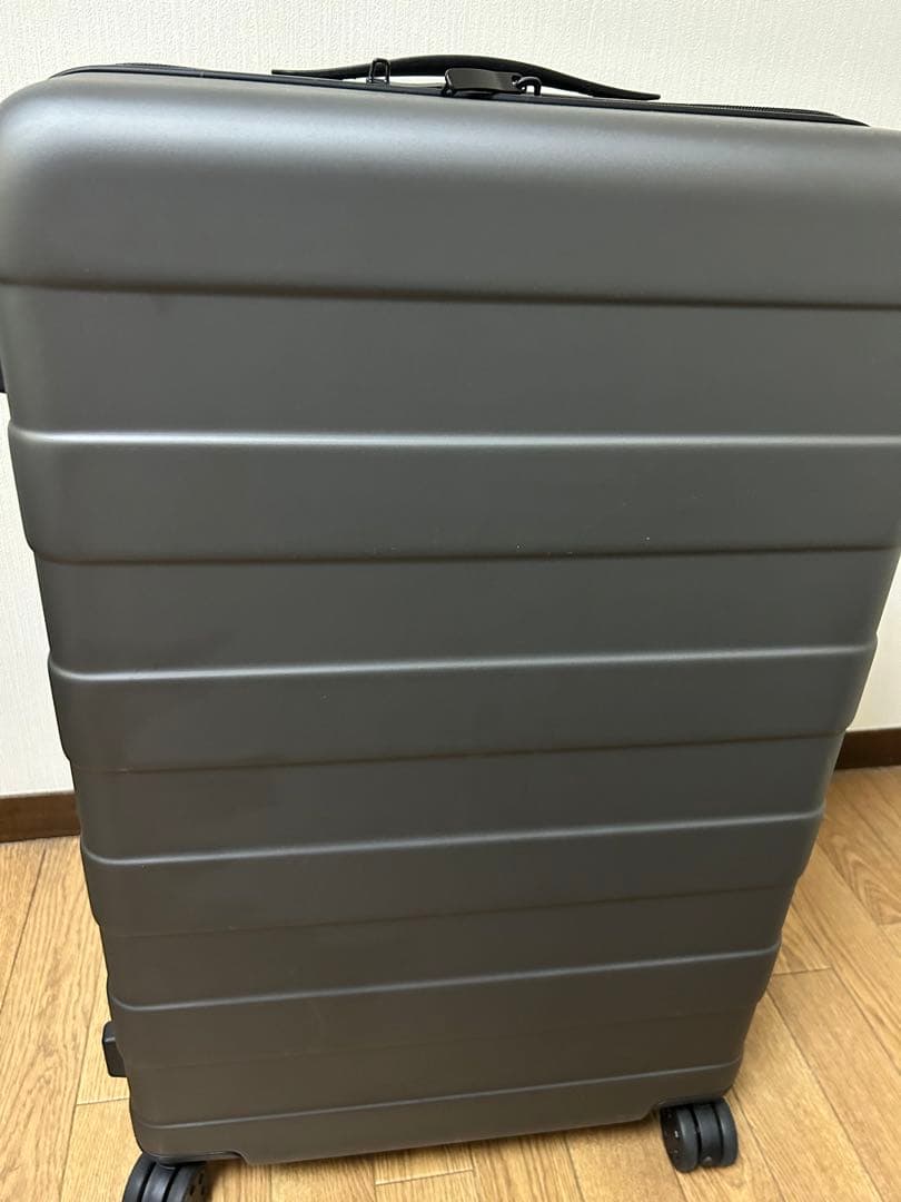 【無印良品】バーを自由に調節できる　ハードキャリーケース（７５Ｌ）