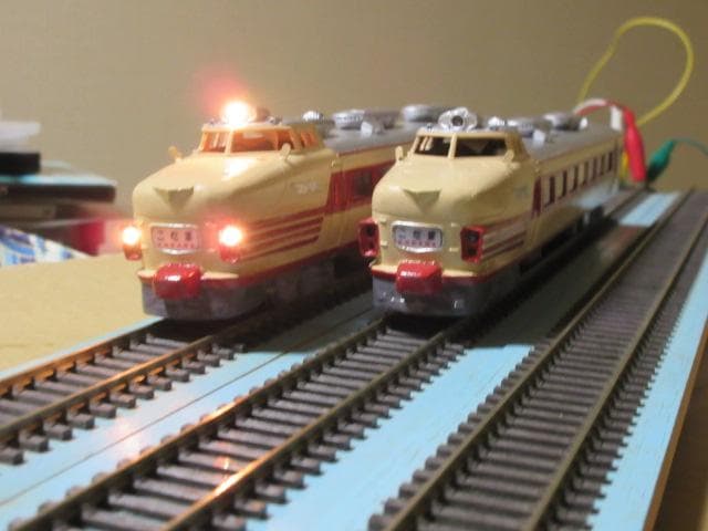 国鉄151系　特急形電車「こだま」３両セット　HOゲージ　金属製・メーカー不詳