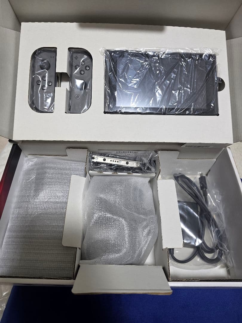 ★ケース付けます！★ NintendoSwitch グレー本体周辺機器揃ってます