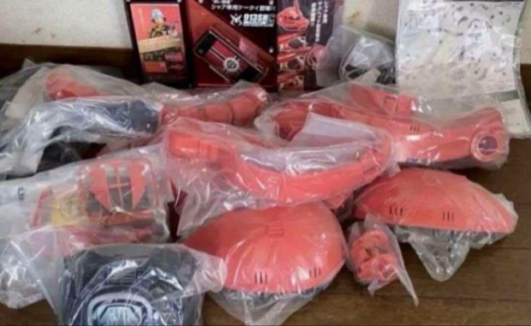 現存数極わずか！激レア【店頭用非売品】ガンダム　シャア　913SH モック　レア