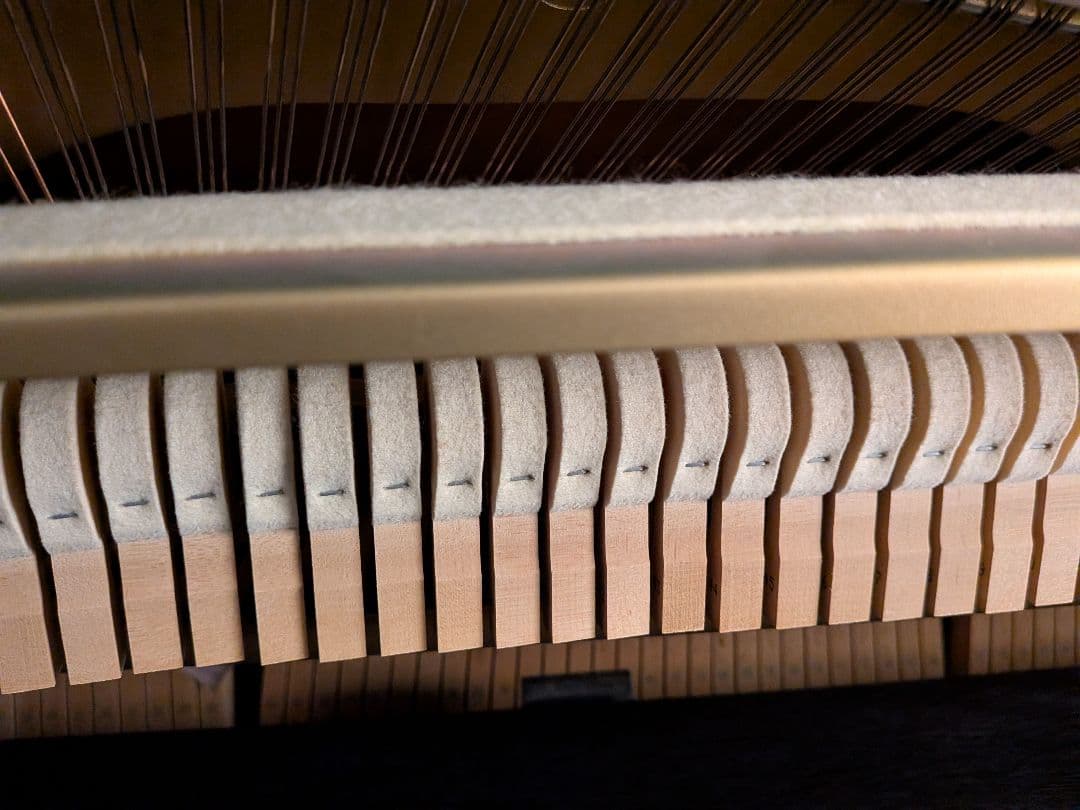 YAMAHA 鍵盤数88 黒ピアノ 椅子付き