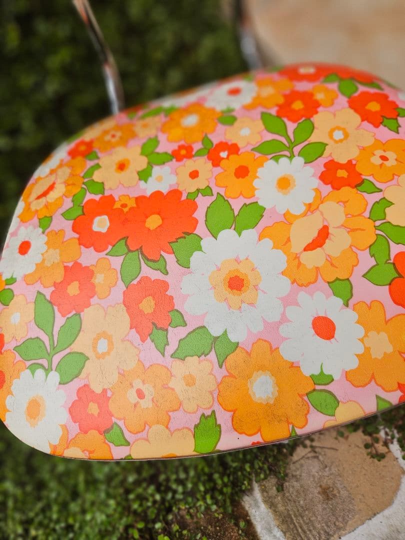 (最終お値下げです)希少　昭和レトロ　レトロポップ　椅子　花柄　オレンジ