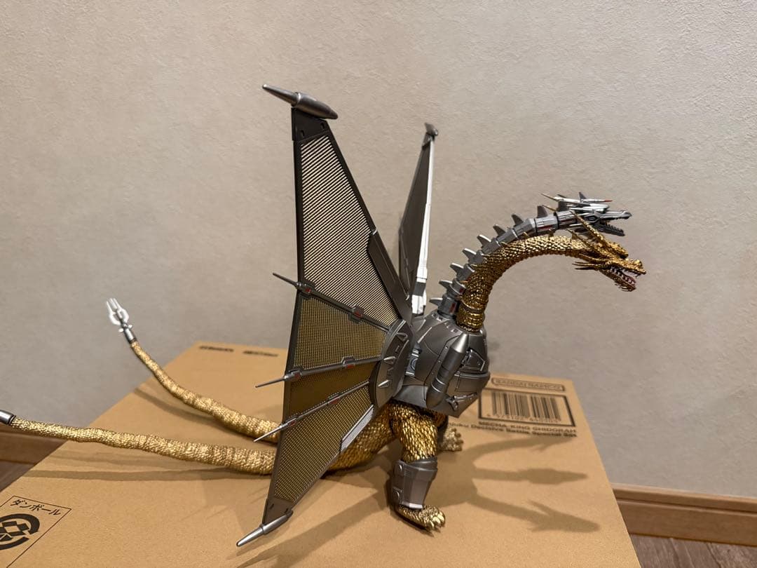 S.H.MonsterArtsメカキングギドラ 新宿決戦 Special Set