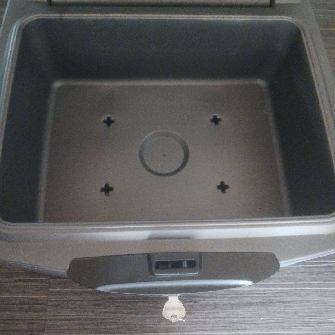 最終希望価格　鍵付き　ポータブル防火保管庫　BK-248260　発送料込み