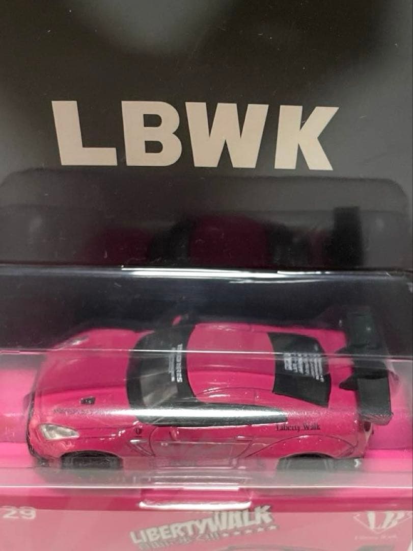 希少 MINIGT LIBERTY WALK 35GT-R Candy Pink