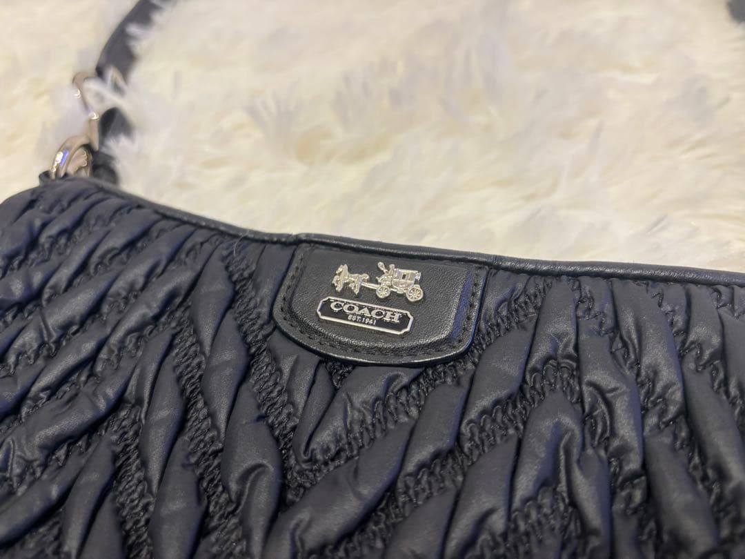 【美品】コーチ ショルダーバッグ クロスボディ 70周年 斜め掛け COACH