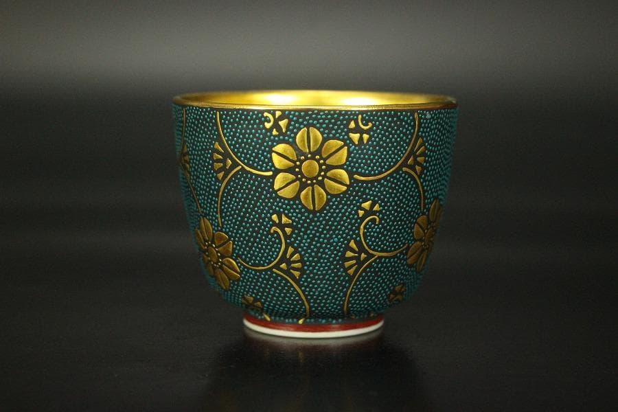 九谷焼 ぐい吞 青粒金盃 中田錦玉作 共箱(メ1240)