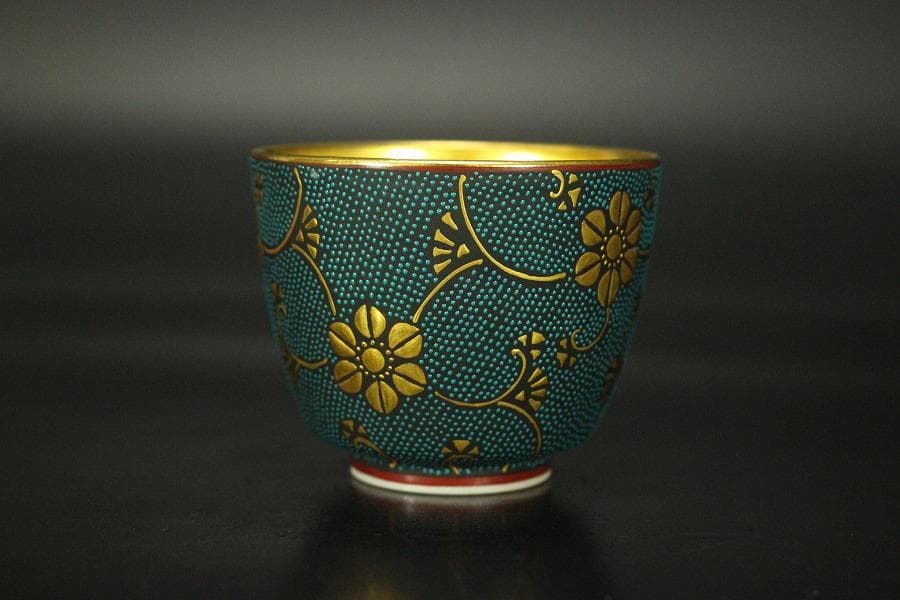 九谷焼 ぐい吞 青粒金盃 中田錦玉作 共箱(メ1240)