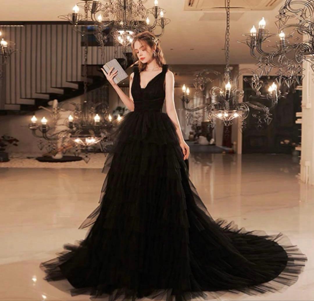 ウェディングドレス　カラードレス　ブラックドレス