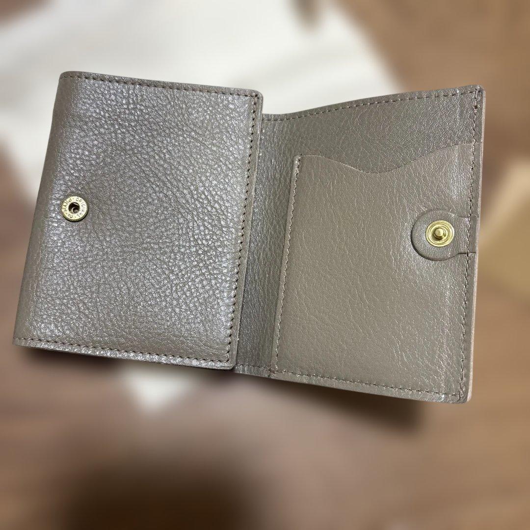 IL BISONTE グレー 二つ折り財布　お値下げ
