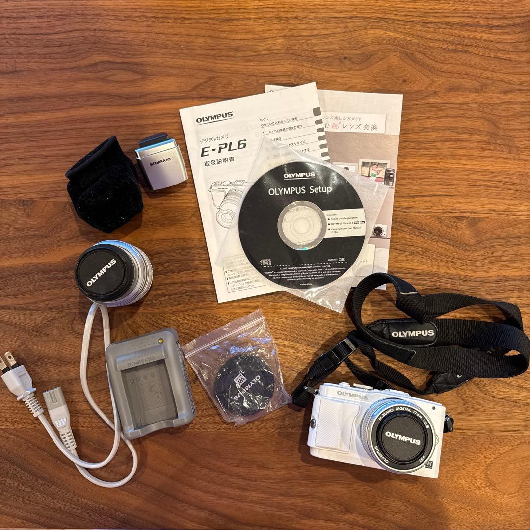 OLYMPUS E-PL6 デジタル一眼レフカメラ
