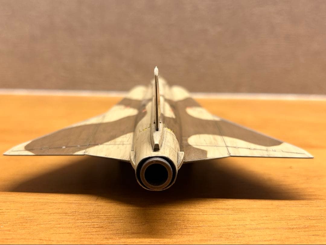 【全塗装完成品】1/72 J-35 サーブ　ドラケン　風間真機　エリア88