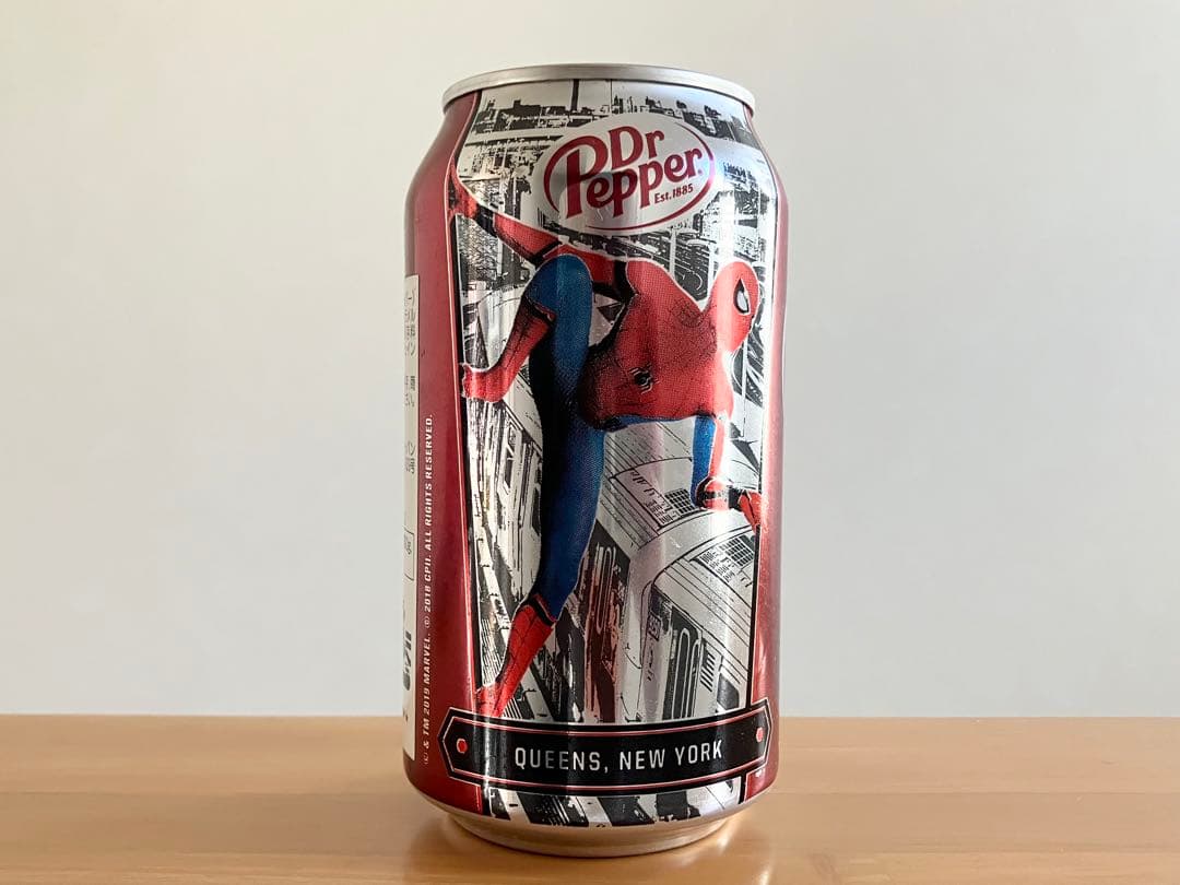 スパイダーマン:ファー・フロム・ホーム ドクター・ペッパー アルミ缶 通常スーツ