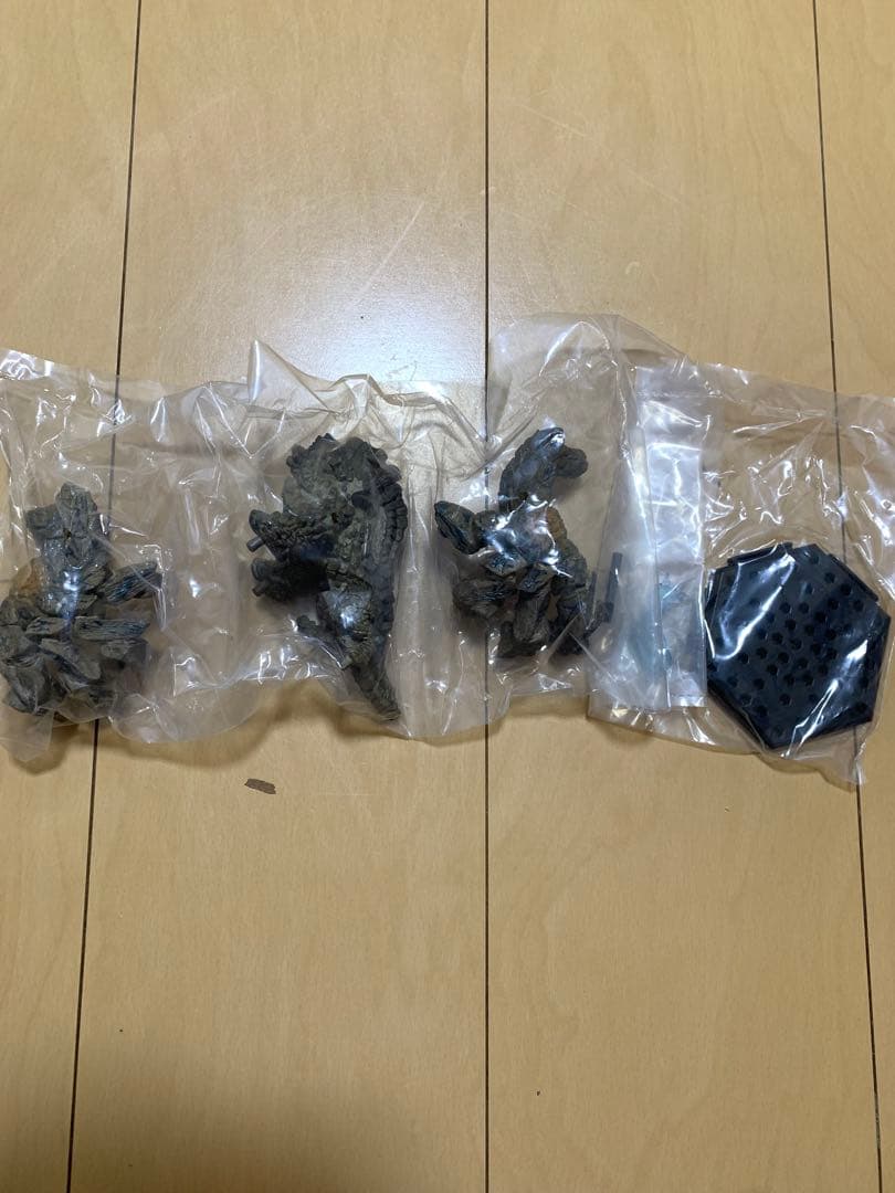 モンハン ジンオウガ亜種(怒り) アン・イシュワルダ ガムート フィギュア