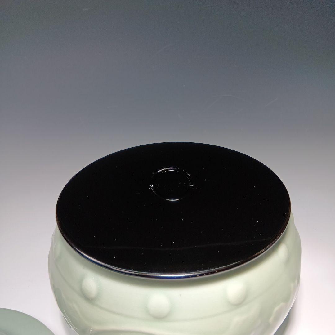 値下げ茶道具　砧青磁浮牡丹水指　(龍泉窯)　 替蓋付　美品
