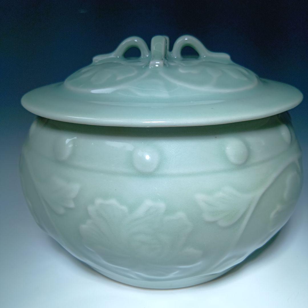 値下げ茶道具　砧青磁浮牡丹水指　(龍泉窯)　 替蓋付　美品