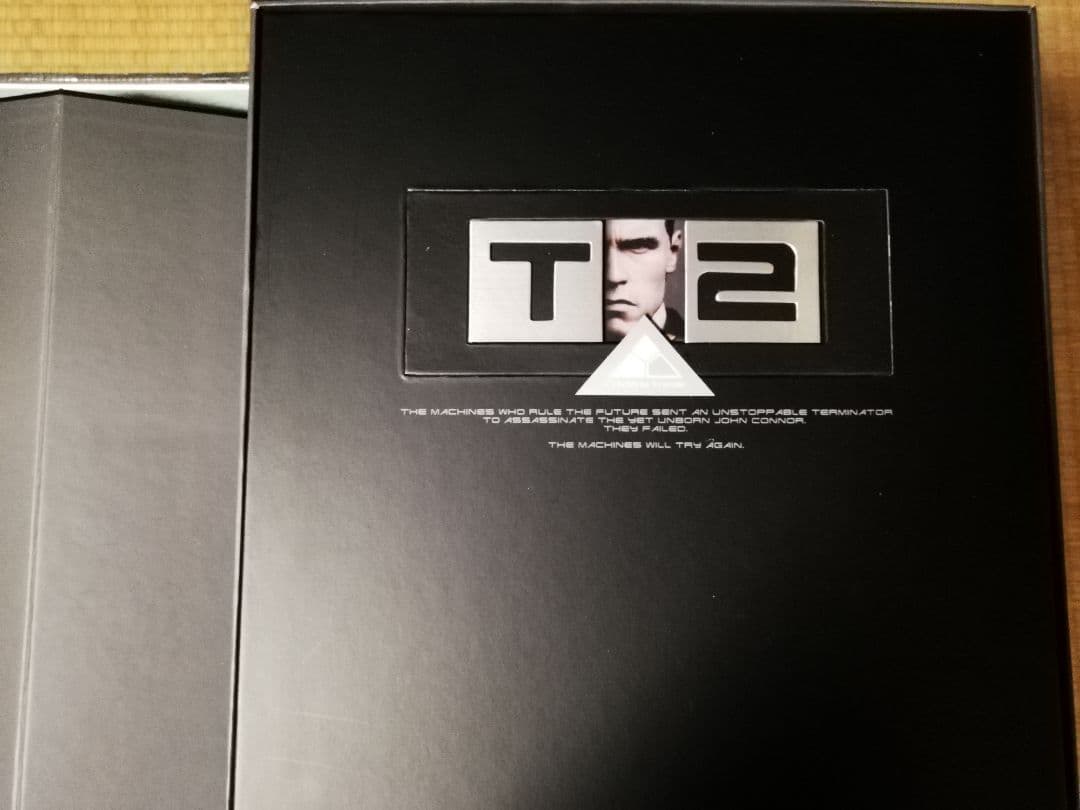 HOTTOYS　ホットトイズ製 1/6 ターミネーター2 T-800DX版