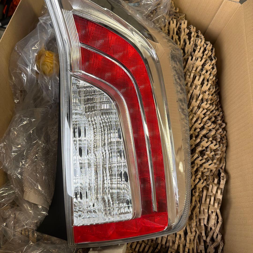 プリウス30 後期テールランプ左右
