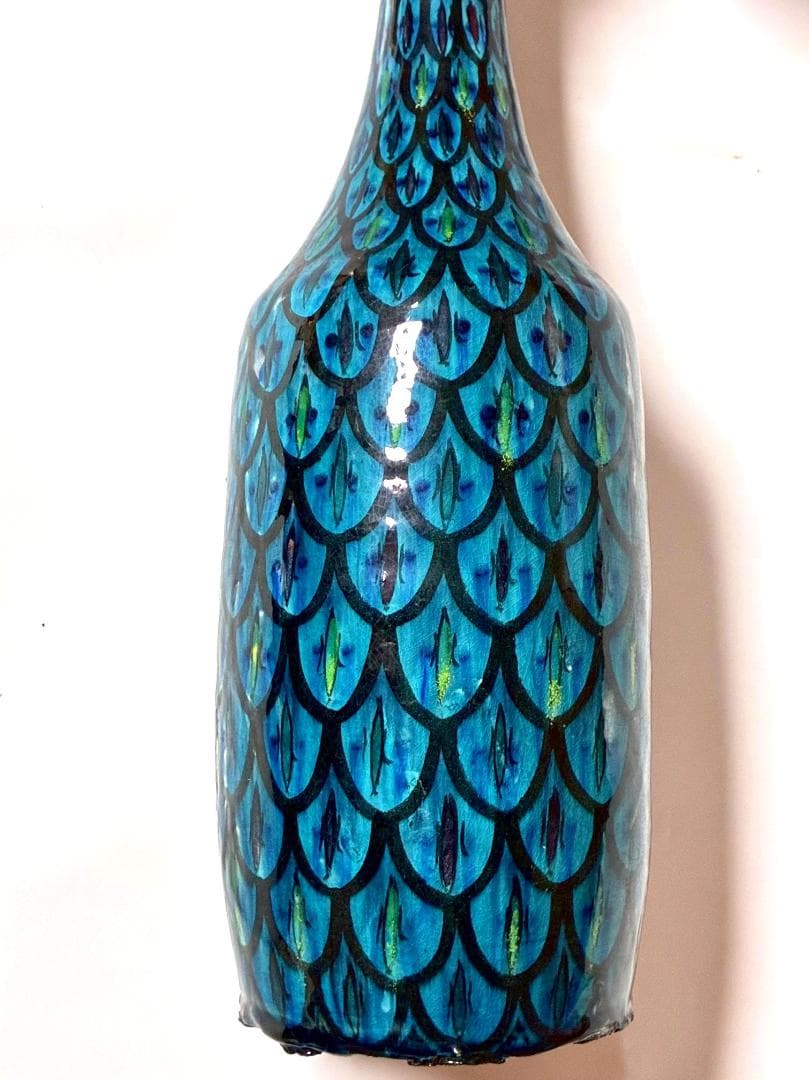 ターコイズグリーンに黒や色とりどりの細首ボトル❁幾何学的 うろこ模様（少し漏れ有