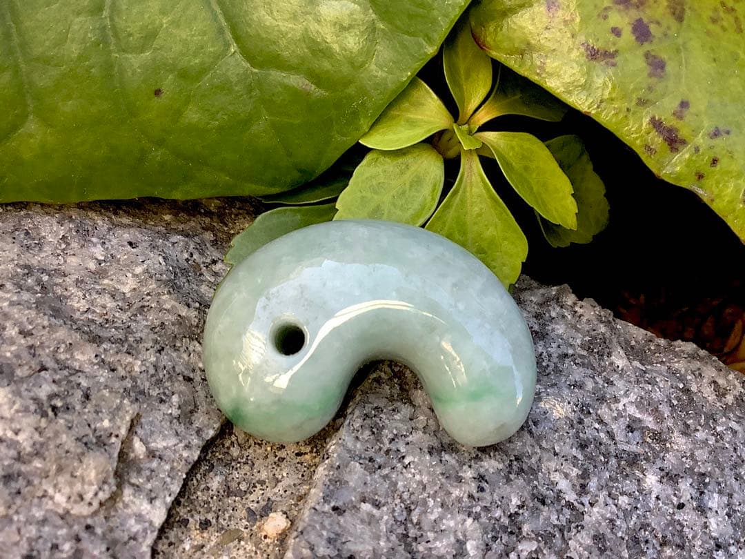 ✳摩訶不思議な幸運の勾玉　特大サイズ‼️ 御守りの糸魚川翡翠　最後の1個　鑑別書付