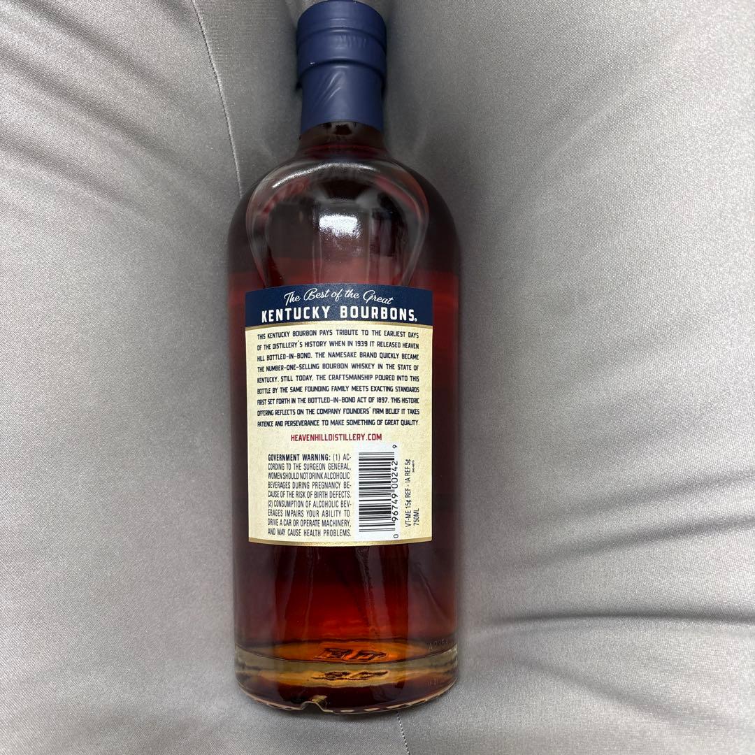 HEAVEN HILL バーボン　ウイスキー　750ml
