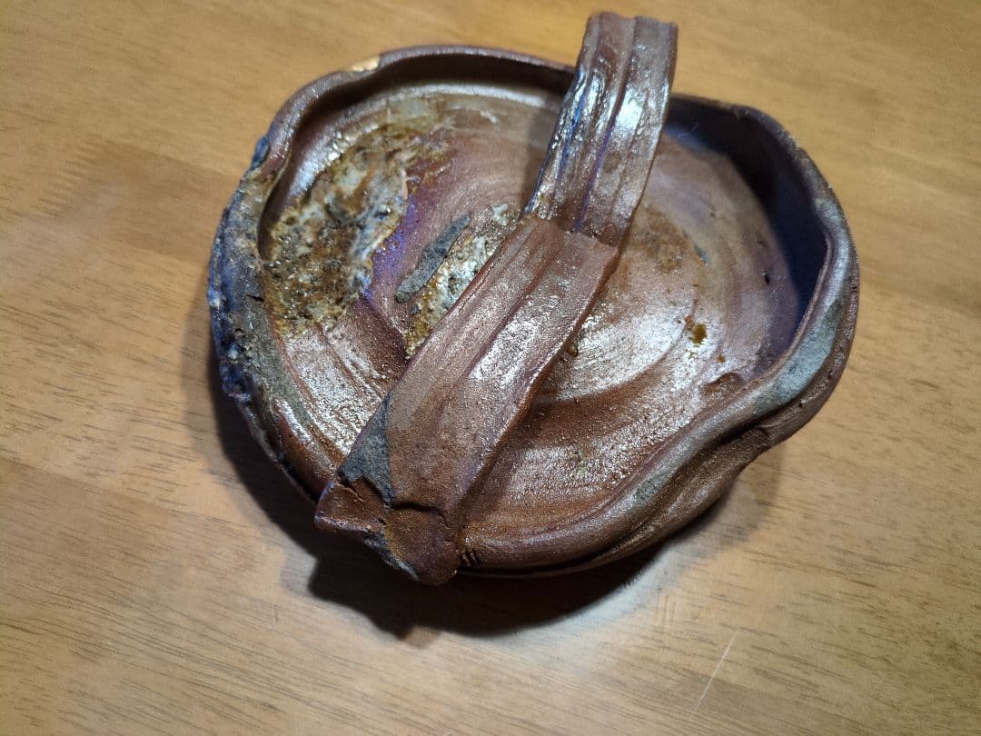 古備前 「ヒョウゲたる手付鉢 」 〔オブジェ〕