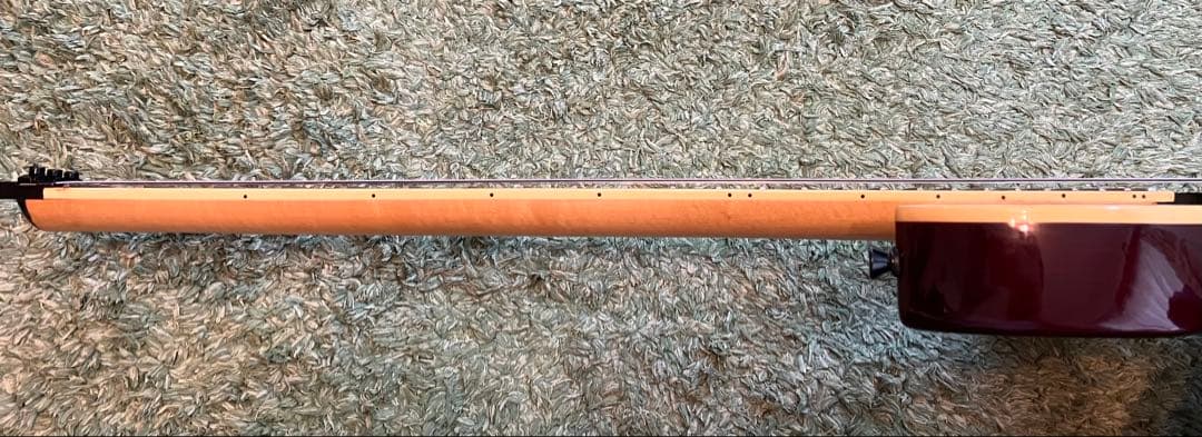 ヘッドレスギター