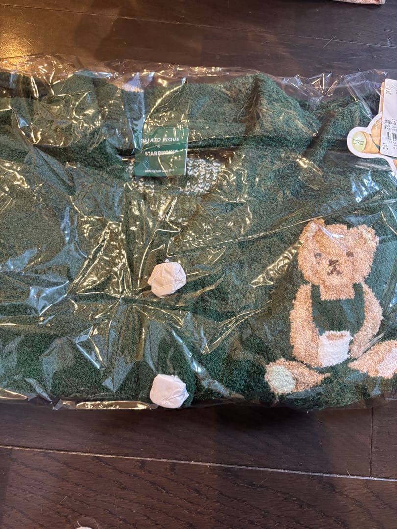 スターバックス　ジェラピケ パウダースタージャガードカーディガン　完売品