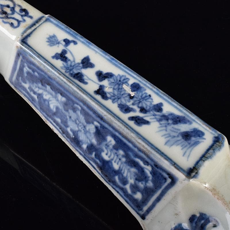 中国　青花　山水神獣文　馬頭琵琶　置物　M　R7978B