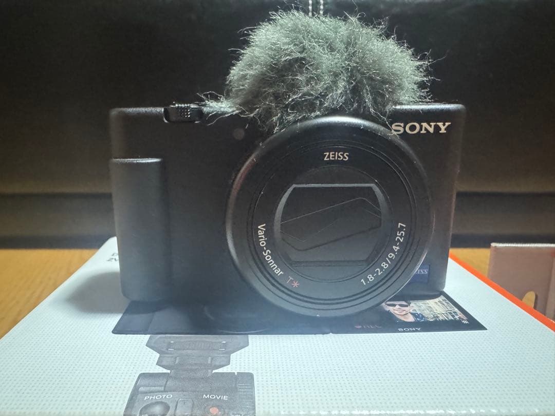 Sony ZV-1 デジタルカメラとグリップセット 1月15日23時までお値引き