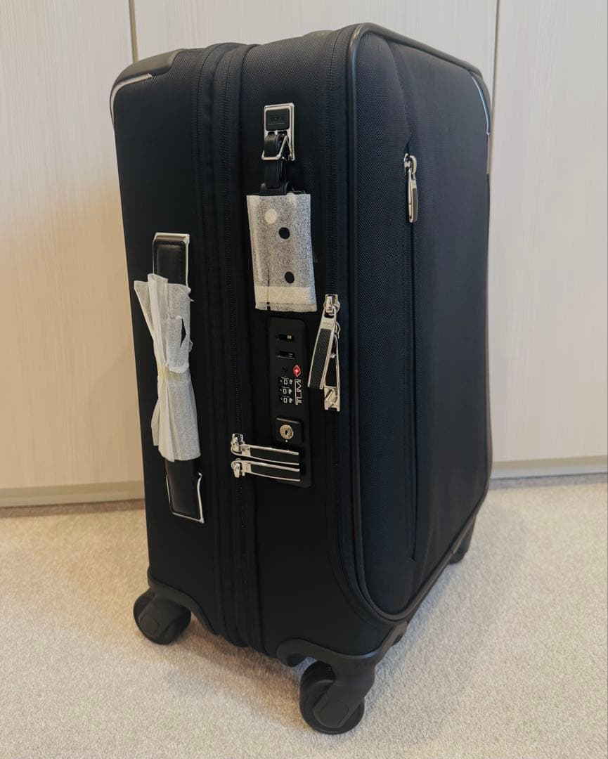 ⭐︎新品⭐︎Tumi インターナショナル・デュアル・アクセス・4ウィールキャリーオン