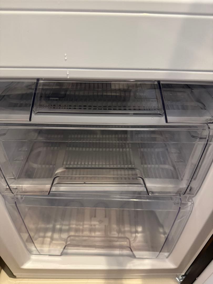 アイリスオーヤマ　142L冷蔵　ブラック　幅50cm