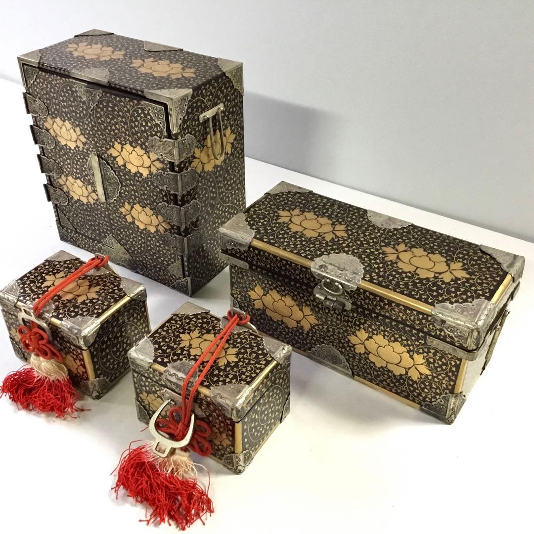 古い雛道具◆御三ツ揃◆木製 蒔絵 唐草 漆器 雛人形 骨董 ドールハウス