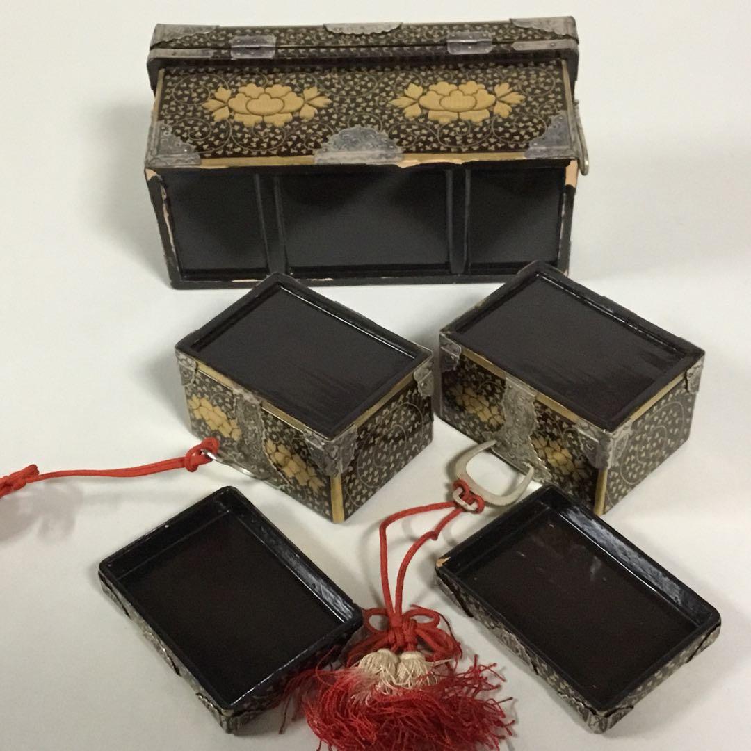 古い雛道具◆御三ツ揃◆木製 蒔絵 唐草 漆器 雛人形 骨董 ドールハウス