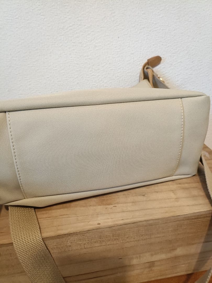 コタロウキタムラ★ほぼ未使用　サブバッグ付き　レザーキャンパス