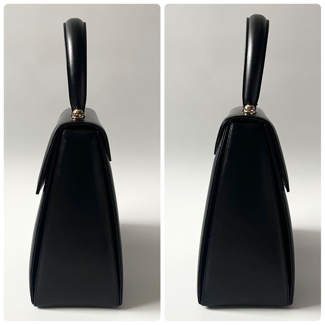 フェラガモ　2way　ガンチーニ　ハンドバッグ　レザー　黒　ブラック　フォーマル