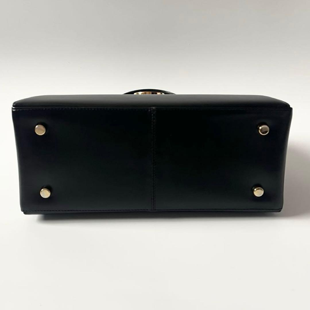 フェラガモ　2way　ガンチーニ　ハンドバッグ　レザー　黒　ブラック　フォーマル