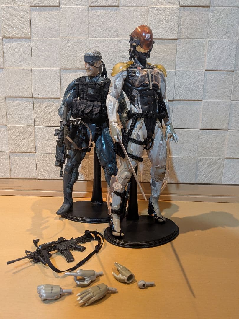 メタルギアソリッド メディコムトイ スネーク&雷電 1/6 フィギュア RAH