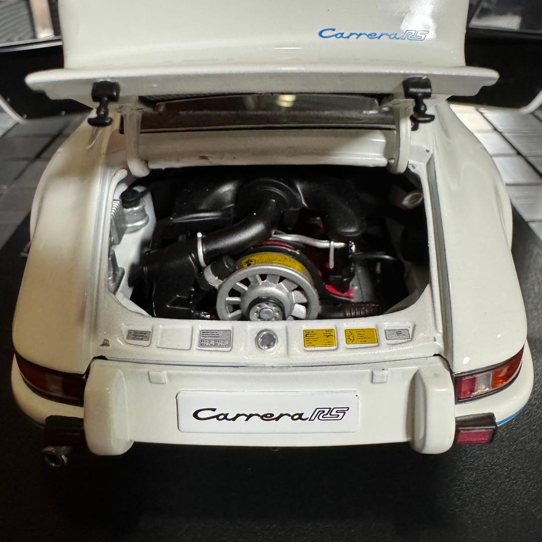絶版未展示品オートアート1/18ポルシェ911 カレラ RS 2.7 1973