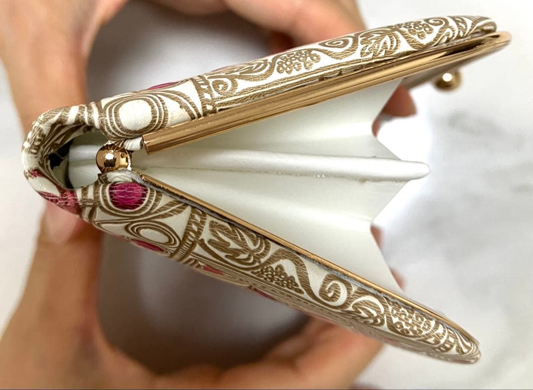 【新品未使用＋箱付き】文庫屋大関　錦紗〈ピンク〉天溝がま口　財布　小銭入れ